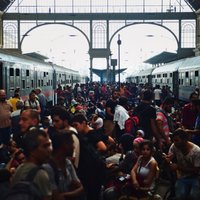 Migrantu krīze: No Budapeštas dzelzceļa stacijas evakuē visus cilvēkus