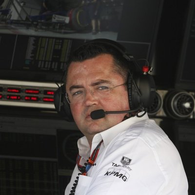 'McLaren' F-1 komadas vadītājs gandrīz iekļūst aviokatastrofā