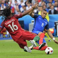 Portugāles talants Sančess atzīts par EURO 2016 labāko jauno spēlētāju
