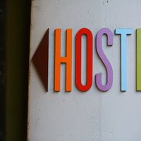 Разница между отелями и хостелами: что лучше выбрать?