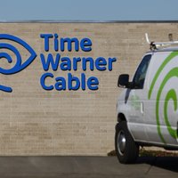 Kabeļtelevīzijas gigants 'Comcast' pārņem konkurentu 'Time Warner Cable'