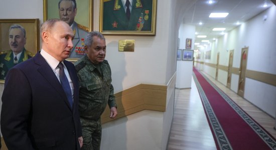 Kremlī baidās, ka kara neveiksmes var ietekmēt Putina pārvēlēšanu, spriež ISW