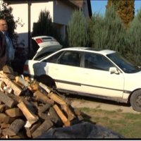 LTV: Семья инвалидов потеряла пособие из-за покупки старого авто за 250 евро