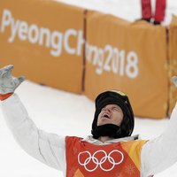 ASV snovborda leģenda Vaits Phjončhanā fantastiski izrauj savu trešo olimpisko zeltu