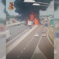 Video: Kā Boloņā uz autostrādes eksplodēja degvielas autocisterna