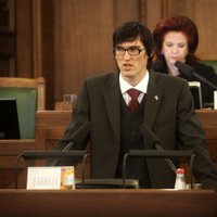 Депутат Сейма отказался от прибавки к зарплате