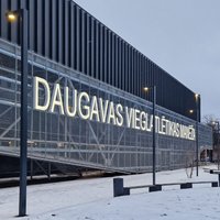ФОТО: На стадионе "Даугава" сдан в эксплуатацию легкоатлетический манеж за 73 млн евро