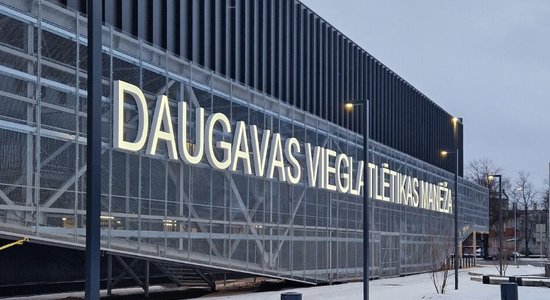 Foto: Ekspluatācijā nodota Daugavas stadiona vieglatlētikas manēža