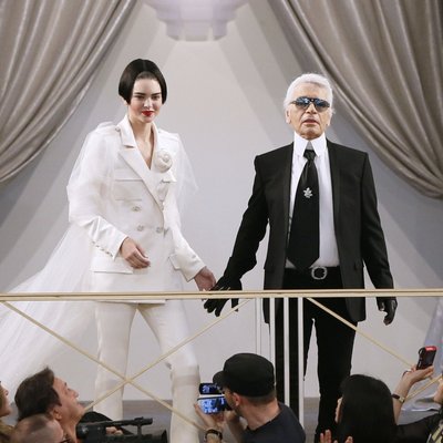 ФОТО: Показ Chanel прошел в декорациях роскошного казино и поразил своим шиком