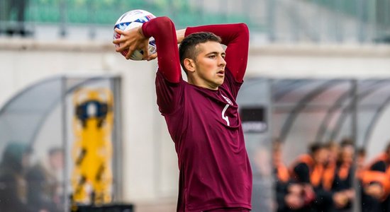 Latvijas U-21 futbolisti pārbaudes mačā minimāli piekāpjas Azerbaidžānai