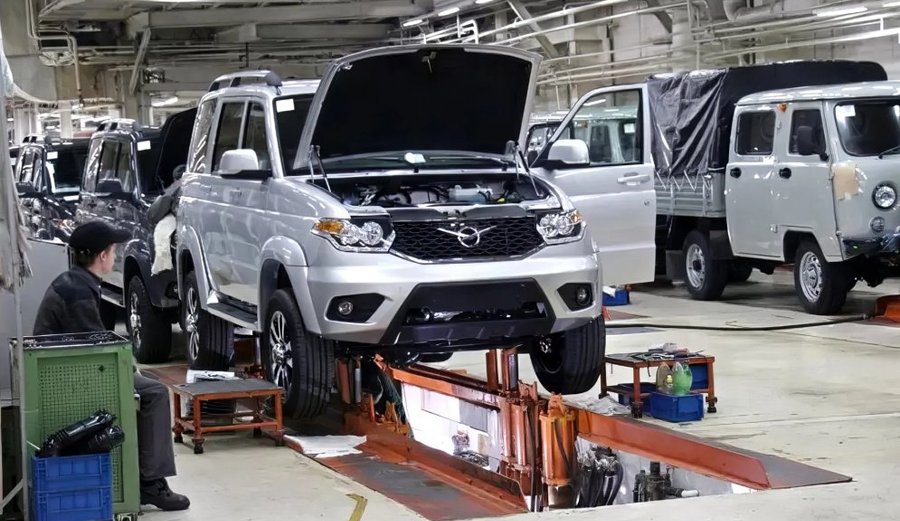 “UAZ Employees Stage Strike over Alleged Late and Incomplete Payment of Wages”