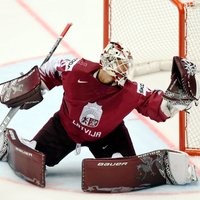 Вратарь сборной Латвии Элвис Мерзликин перешел в клуб НХЛ "Коламбус"