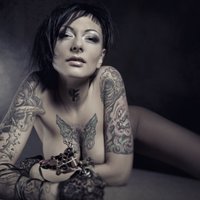 Latvijas seksīgākā tetovētāja – Olga Saleniece