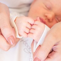 Fizioterapeite Klaudija Hēla atklāj pieskāriena nozīmi mazuļa attīstībā