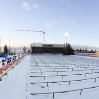 Ветер сломал в Ханты-Мансийске мачту: биатлонный сезон завершен досрочно