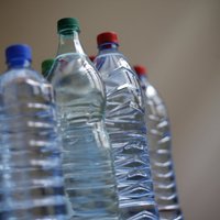 Пластик в бутилированной воде: ВОЗ начинает расследование