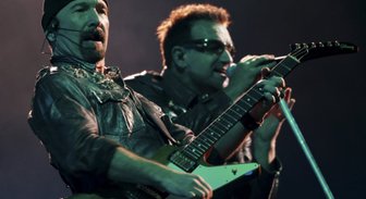 В Швеции отменили концерт группы U2 из-за вооруженного поклонника