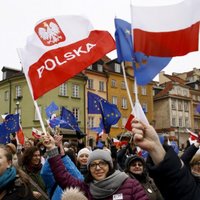 Polijā notiek demonstrācijas pret jauno mediju likumu