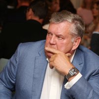 Урбанович посоветовал Кариньшу ввести в Латвии "чрезвычайное положение"