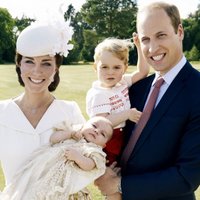 ФОТО: Опубликованы официальные снимки крестин принцессы Шарлотты