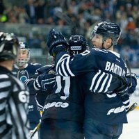 Bārtulim un Karsumam uzvaras KHL čempionāta spēlēs