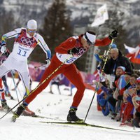 Золото в скиатлоне взял Колонья, протест россиян отклонен