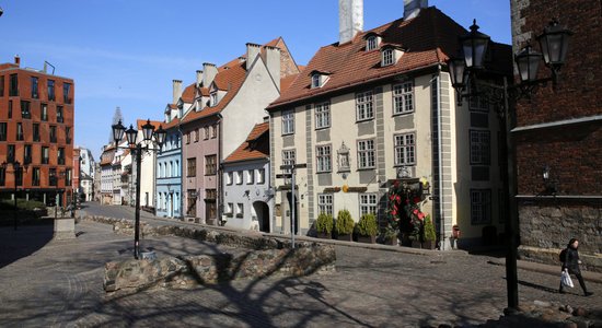 На аукцион за полмиллиона евро выставлена недвижимость на одной из старейших улиц Риги
