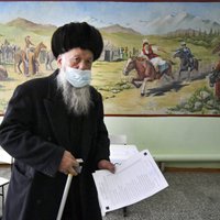 Nacionālists Džaparovs vēlēšanās pārņem Kirgizstānas stūri