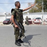 Tunisija izsludina valstī ārkārtas stāvokli