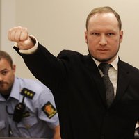 Bērings-Breiviks nomainījis vārdu