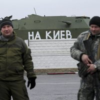 Separātisti ieņem kārtējo ciemu; pabeigta Ukrainas karavīru izvešana no Debaļceves