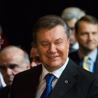 Янукович после встречи с оппозицией обещал не применять силу