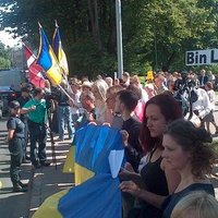 Protesta akcijā pie Krievijas vēstniecības Rīgā pulcējušies 60 cilvēki