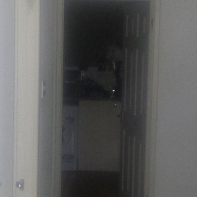ФОТО: Призрак на снимке заставил мужчину сбежать из дома навсегда