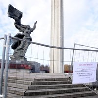 Несколько предприятий готовы бесплатно помочь снести памятник в Пардаугаве