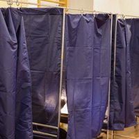 Daugavgrīvā balsotājs draud iekaustīt vēlēšanu iecirkņa darbinieku