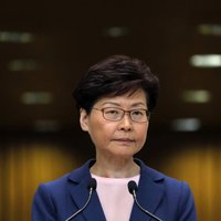 Глава администрации Гонконга заявила о "кончине" закона об экстрадиции
