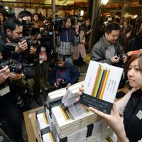 В Японии уже распродано 854 тыс. экземпляров нового романа Мураками