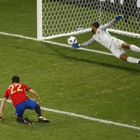 На ЕВРО первая крупная победа, Испания — третий участник плей-офф
