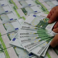VID turpmāk uzraudzīs iedzīvotāju kontus, kuros apgrozījums pārsniedz 15 000 eiro