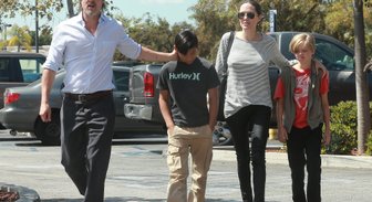 Джоли и Питт поселились рядом с Клуни