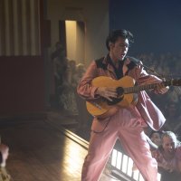 Kannu kinofestivālā pirmizrādi piedzīvos filma par Elvisu Presliju