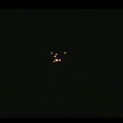 ВИДЕО: Жительница Бристоля сняла кружащие над городом НЛО