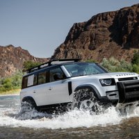 'Land Rover' prezentējis leģendārā 'Defender' jauno paaudzi