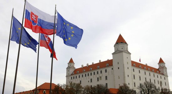 Выборы в Словакии: среди фаворитов — противник помощи Киеву