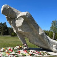 ФОТО. 9 мая в Латвии: в Риге, Саласпилсе и Даугавпилсе возлагают цветы