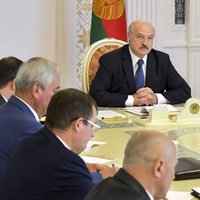 Лукашенко предложил создать "не завязанную на Лукашенко" систему