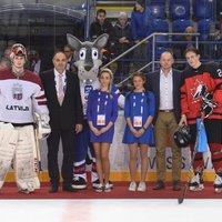 В стартовом матче ЮЧМ хоккеисты Латвии сыграли с Канадой