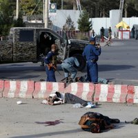 Kabulas lidostā terorists pašnāvnieks nogalina 14 cilvēkus
