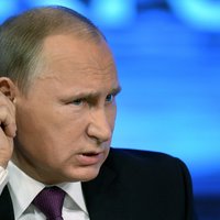 Krievijas ekonomikas krīze: Putins mudina ierēdņus nedomāt par svētku brīvdienām